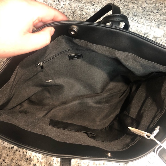 Urban Outfitters Vegan Leather Anna Tote Bag 🖤 - Picture 6 of 6